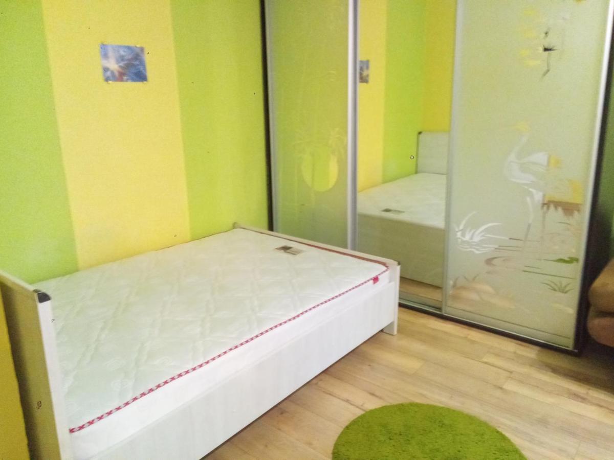 Apartamento Район Деснянской Правды Cherníhiv Exterior foto